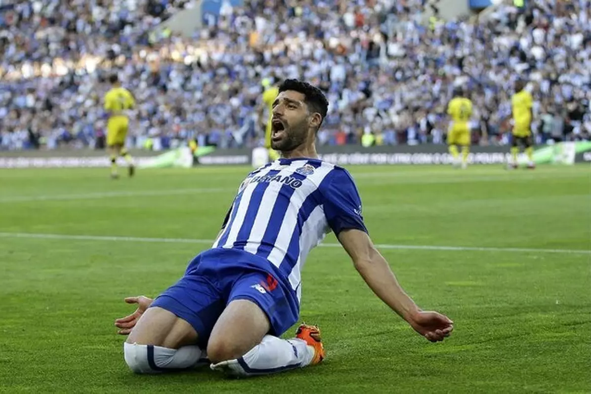 Mahdi Taremi wallpaper 4k 
