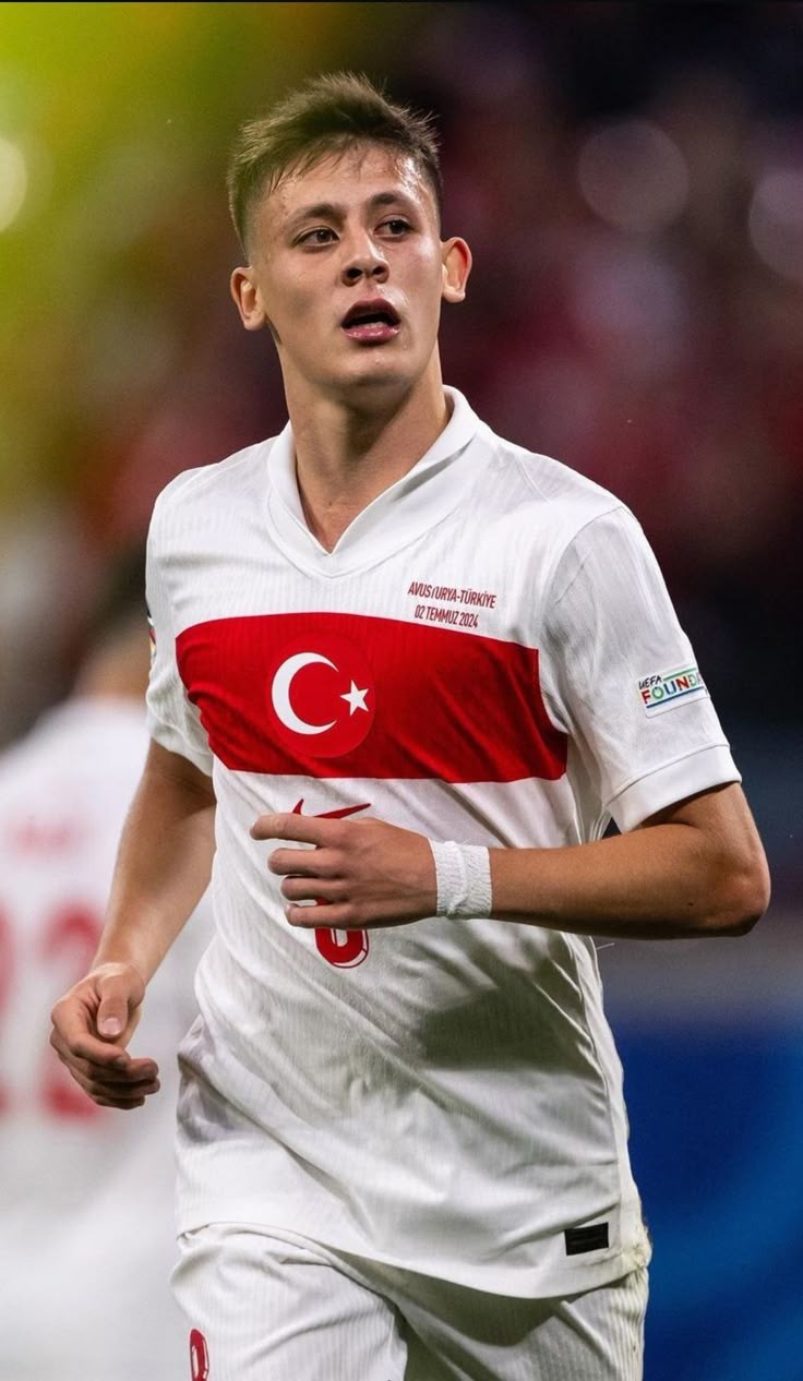 Arda Güler wallpaper for phone