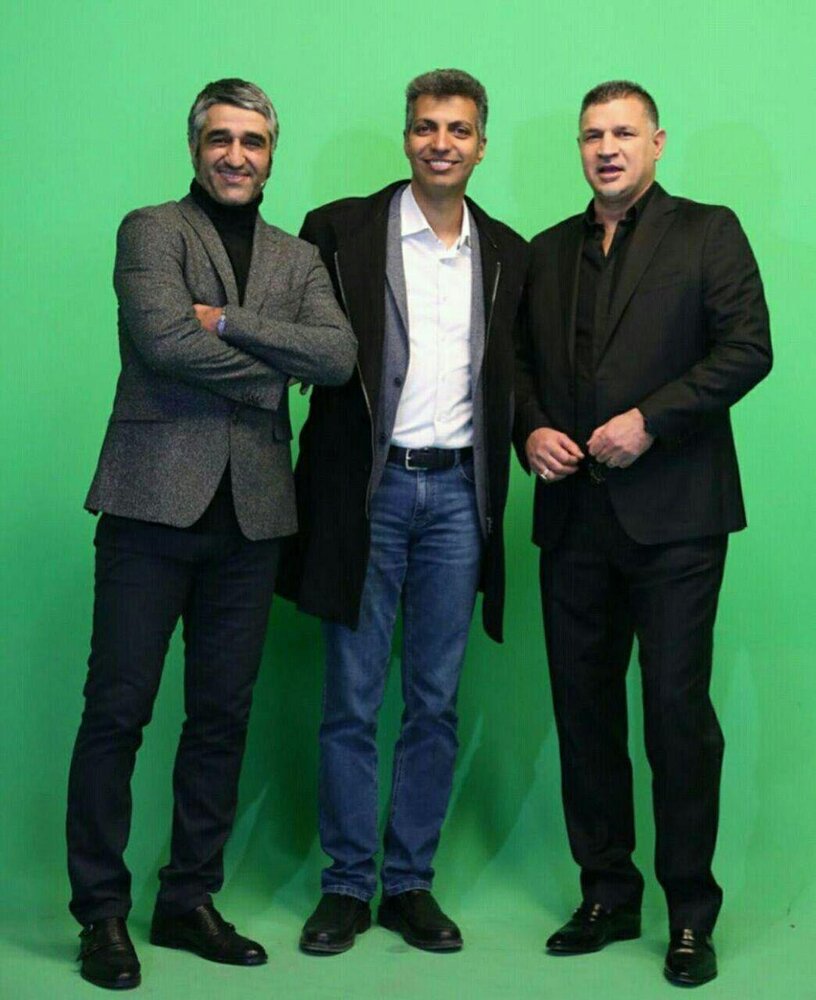 عکس فردوسی پور و دوستانش