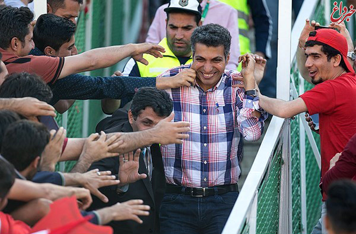 عکس فردوسی پور و هواداران