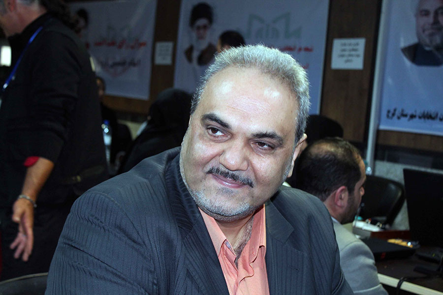 والپیپر خیابانی مجری