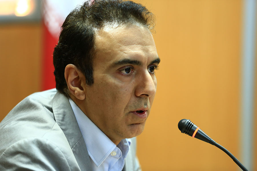 مزدک میرزایی حاشیه
