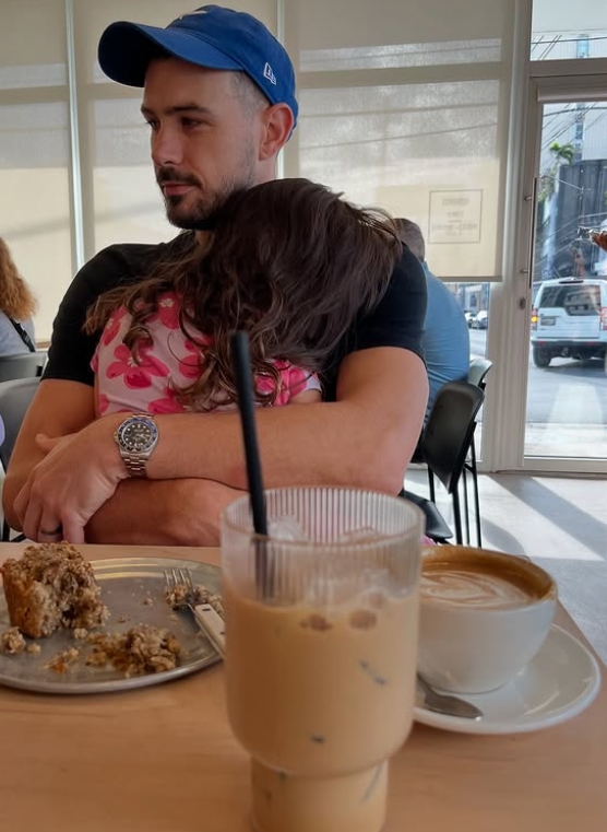 عکس کریس گولدینگ و دخترش