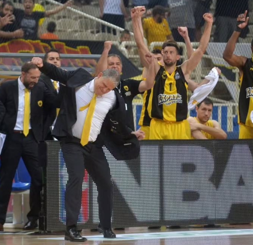 افتخارات سوتیریس مانولوپولوس
