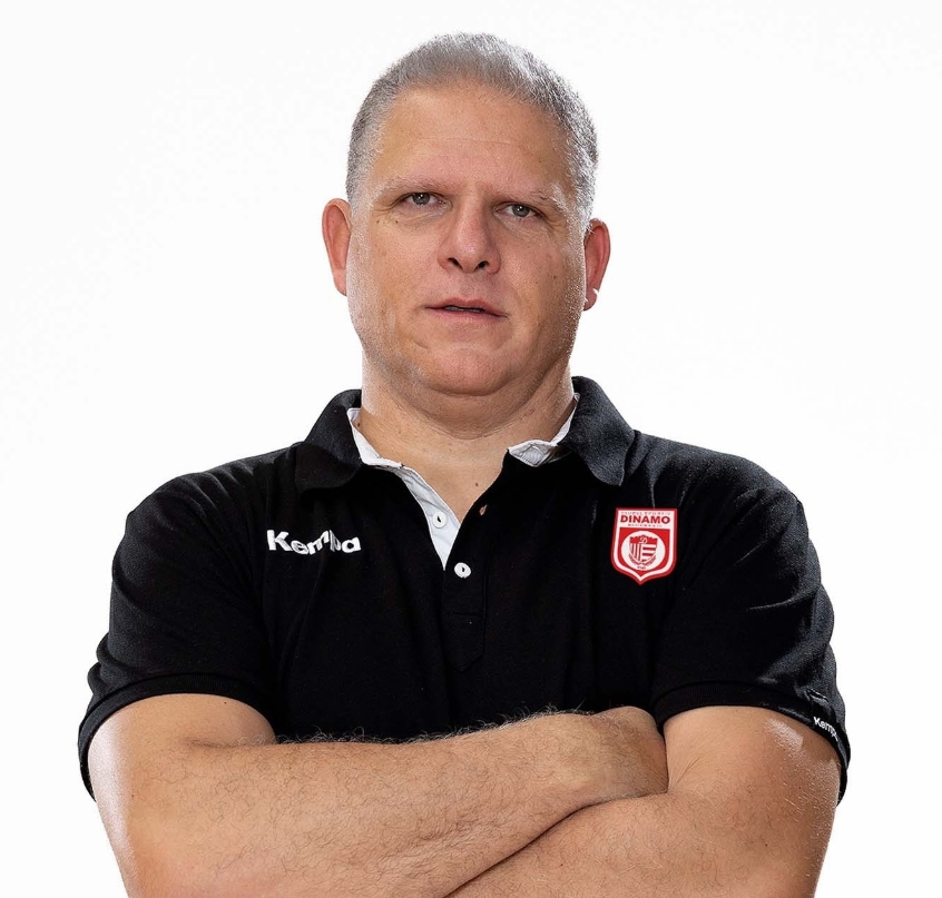 سوتیریس مانولوپولوس چه کسی هست 